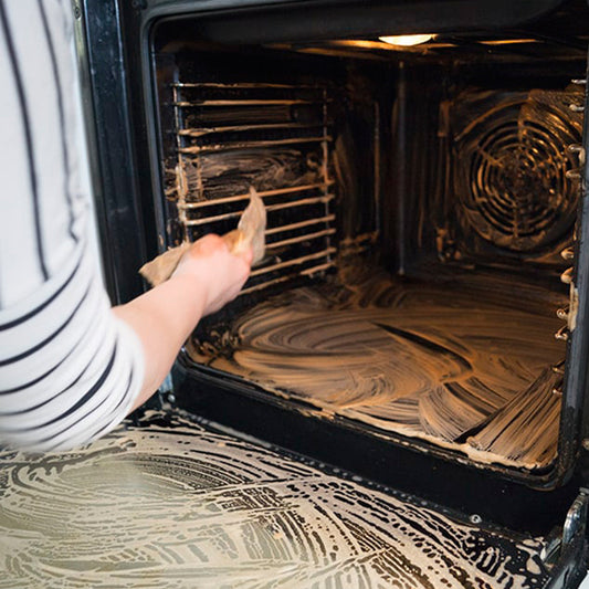 Rengör ugnen med såpa, 4 enkla steg. Så här gör du!