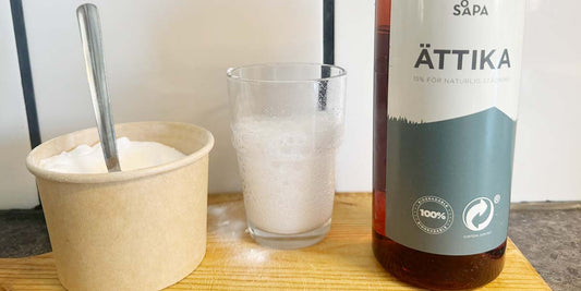 Det här händer om man blandar ättika och bikarbonat